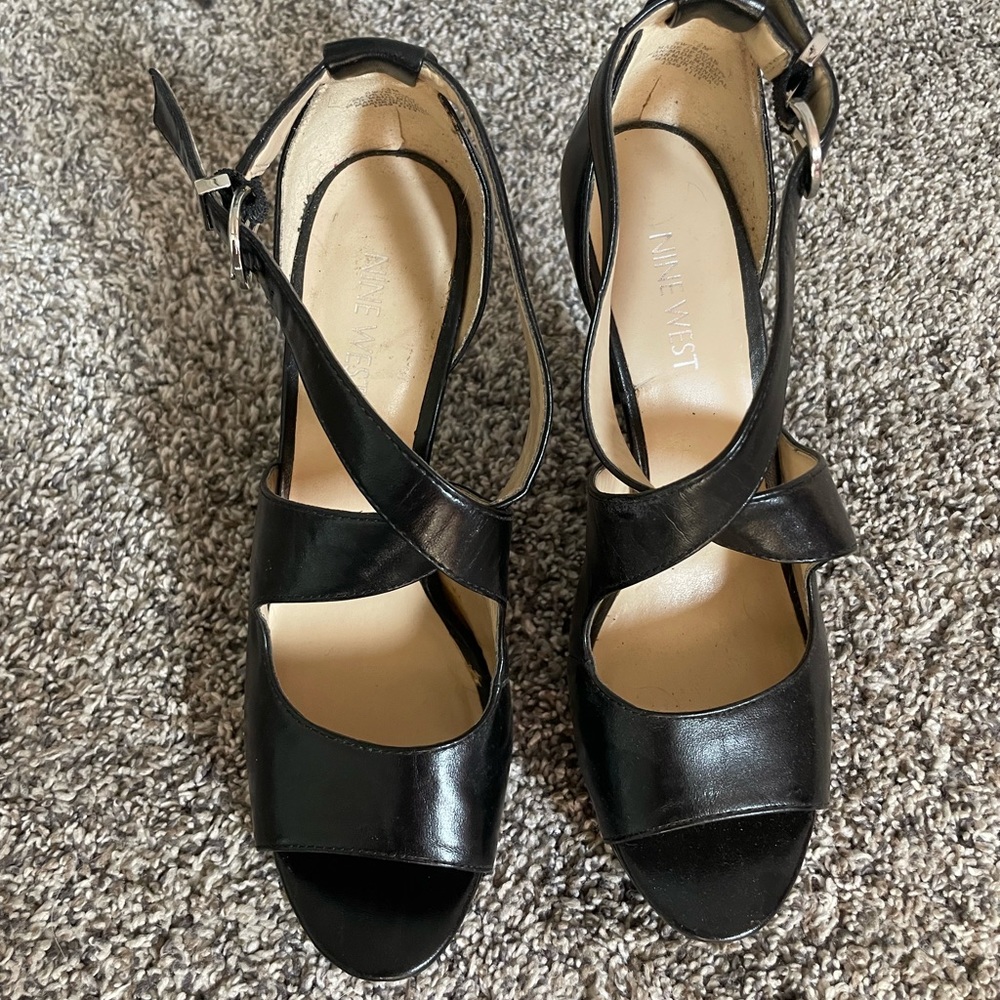 Nine West Strappy Heels size 7.5 - Picture 2 of 3